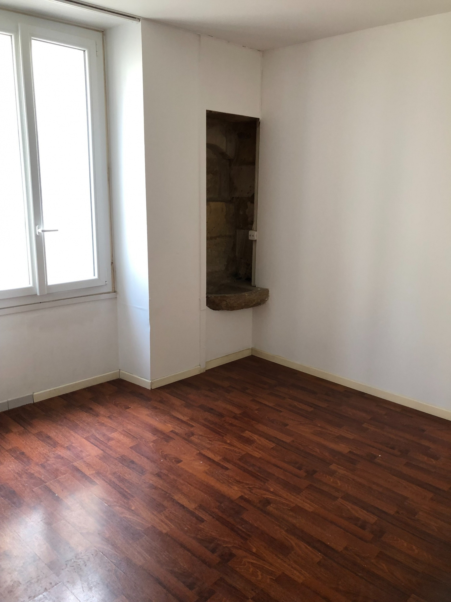 Appartement Bordeaux V10000731