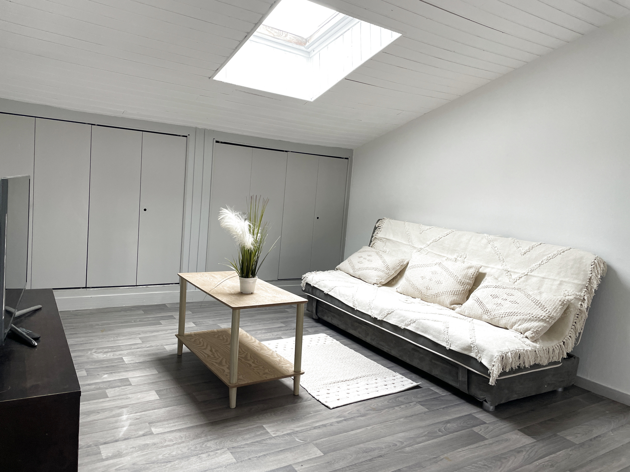 <Duplex Bordeaux V10000815