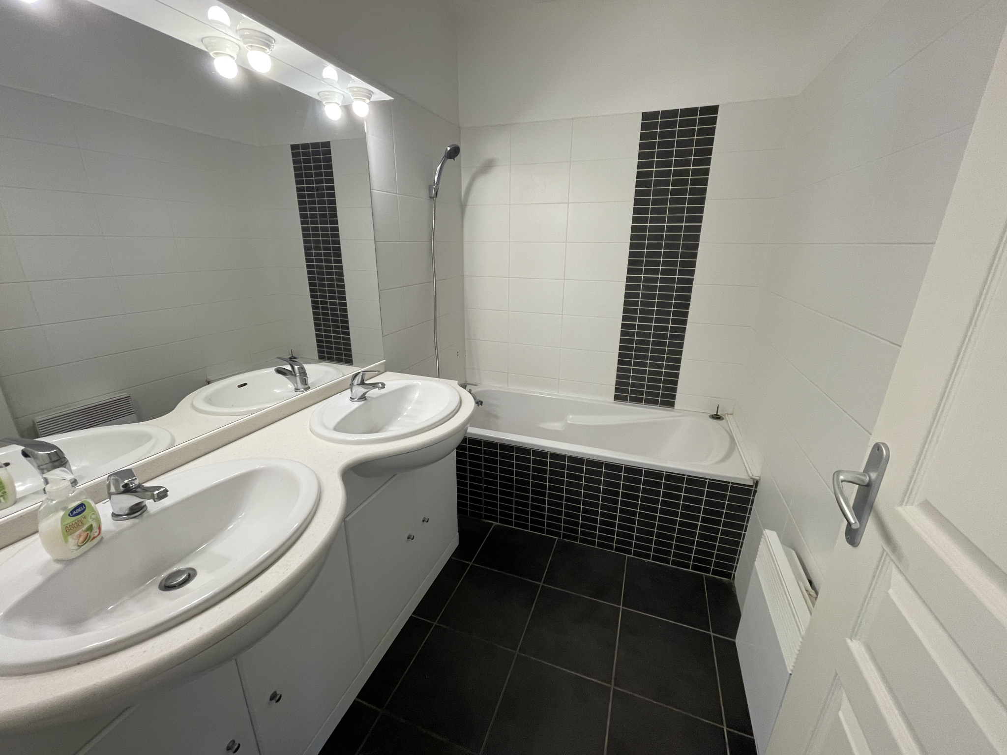 <Maison Bordeaux V30000668