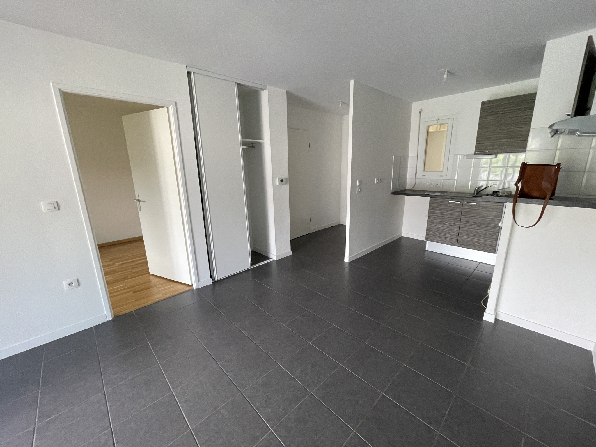<Appartement Bordeaux V10000859