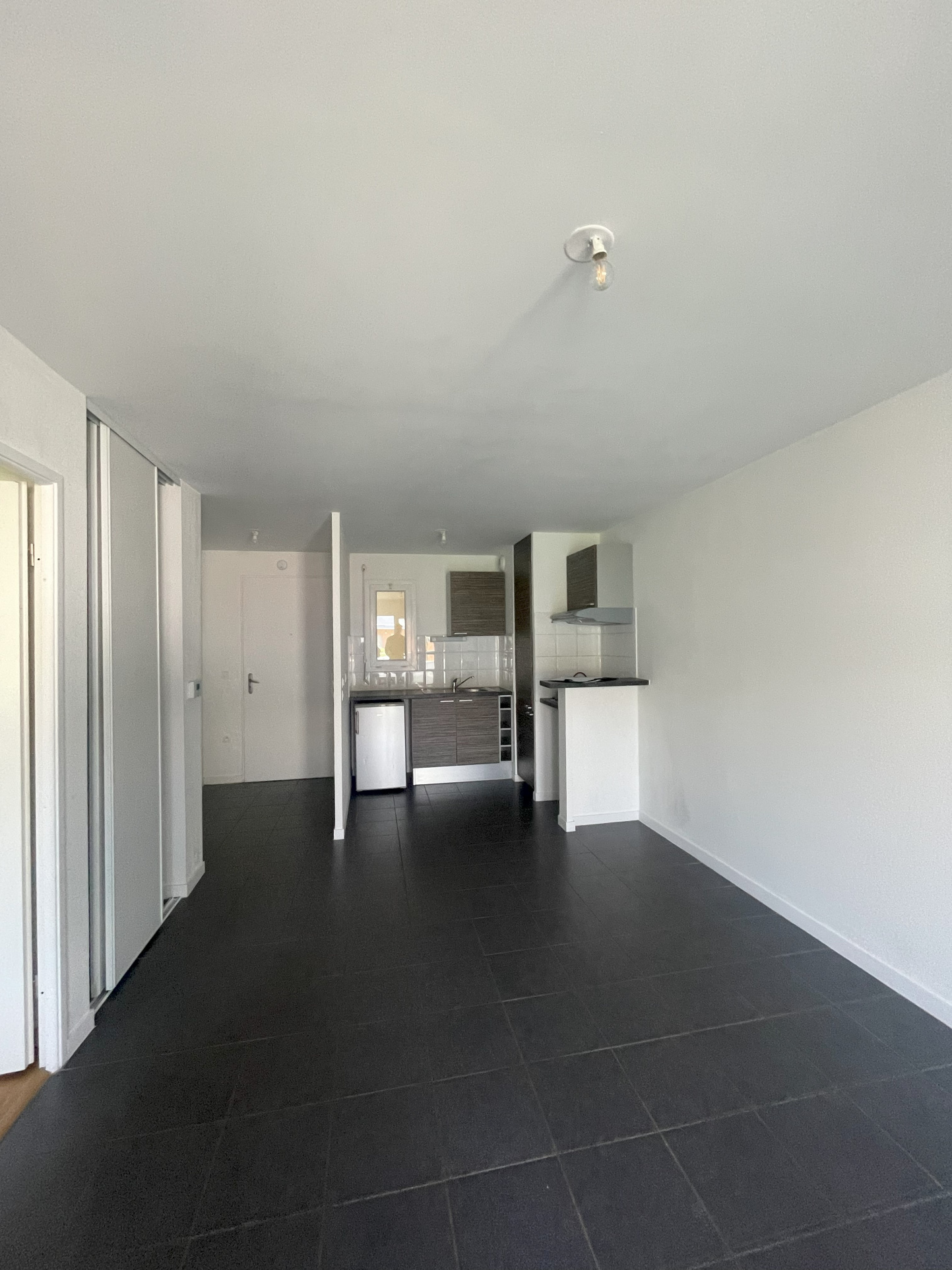 <Appartement Bordeaux V10000859