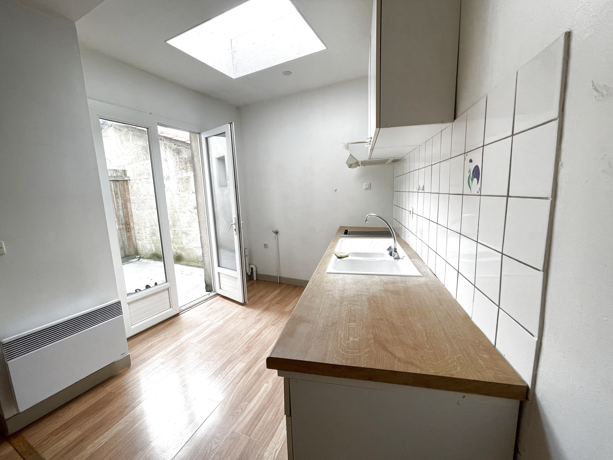 <Appartement Bordeaux V10000847