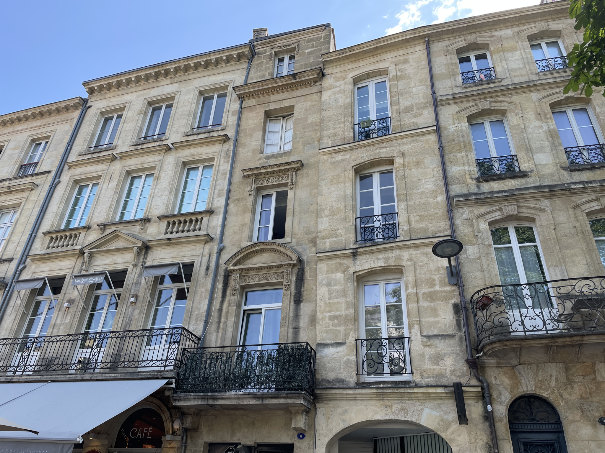Studio Bordeaux V10000796